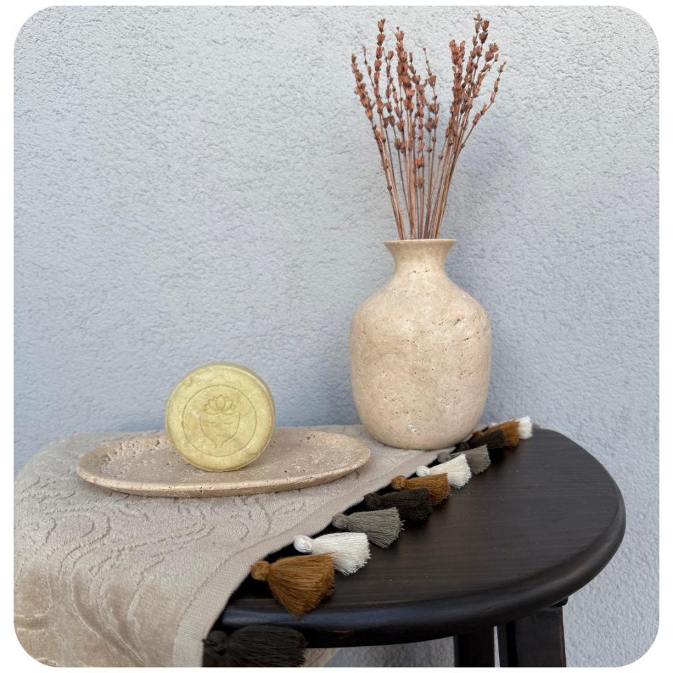 Kepekli ve Hassas Saç Derisi - Calming Shampoo Bar - Katı Şampuan